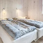 3 Bedroom Beautiful In * Силькеборг