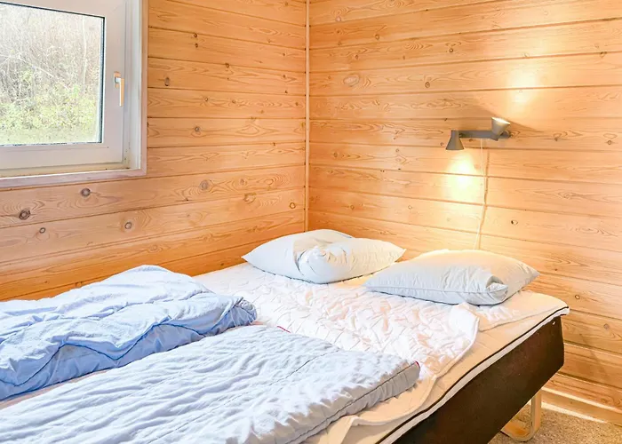 3 Bedroom Beautiful In Casa vacanze